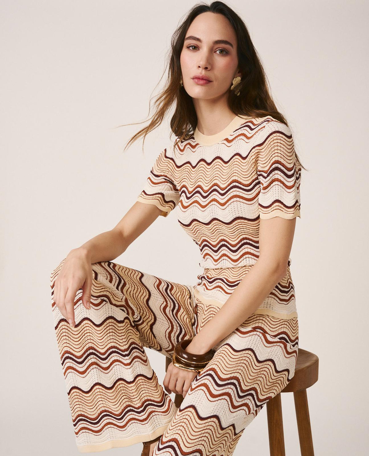 COLORED KNIT TOP