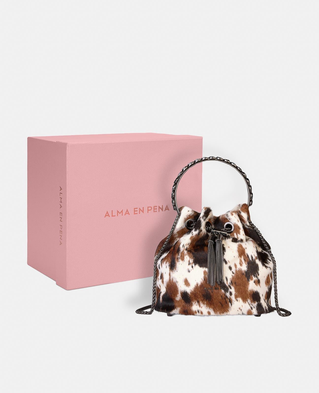 BOLSO BOMBONERA DETALLE COLGANTE