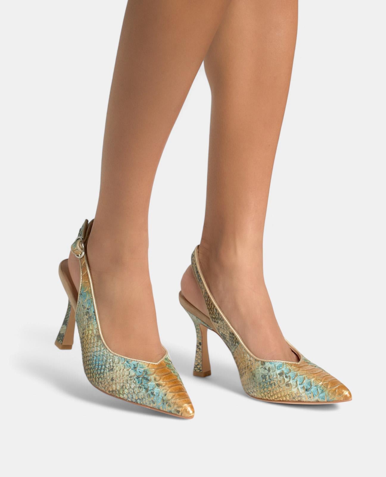 SCHUHE MIT STILETTO-ABSATZ