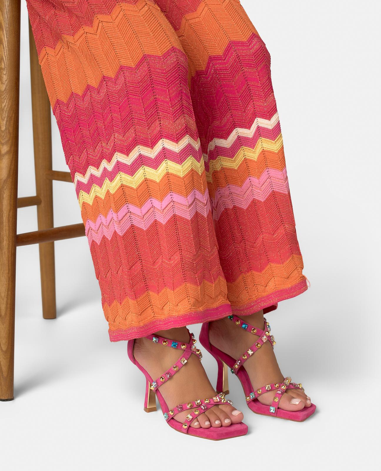 SANDALIA DE TACON TACHUELAS