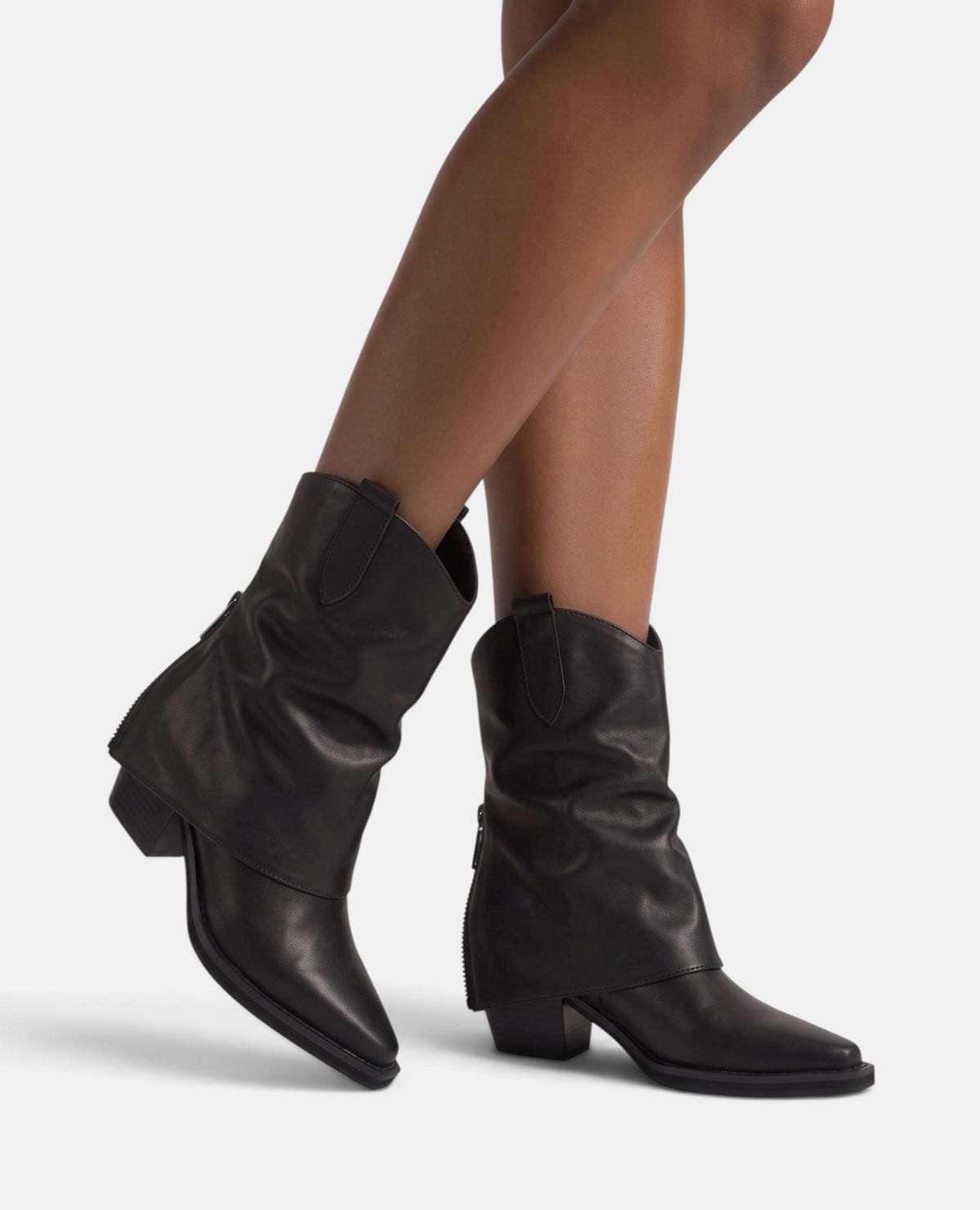 COWBOY BOOTS WITH A ZIPPER CLOSURE