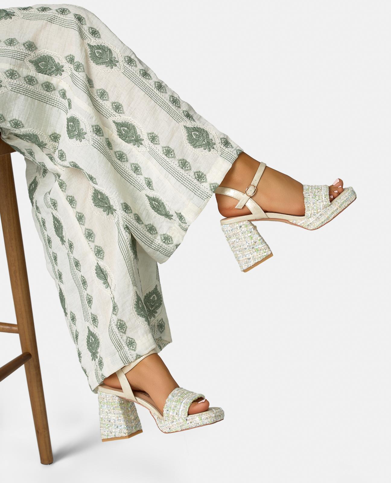 SANDALIA ALTA MULTICOLOR