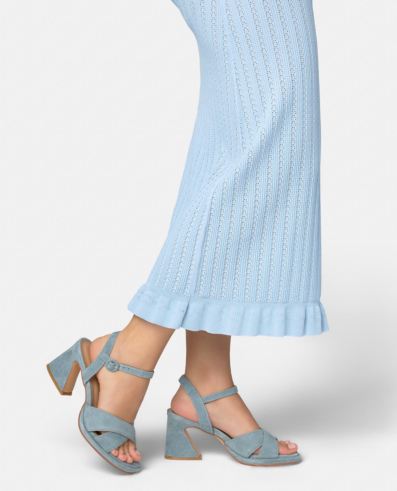 SANDALIA TIRAS DELANTERAS