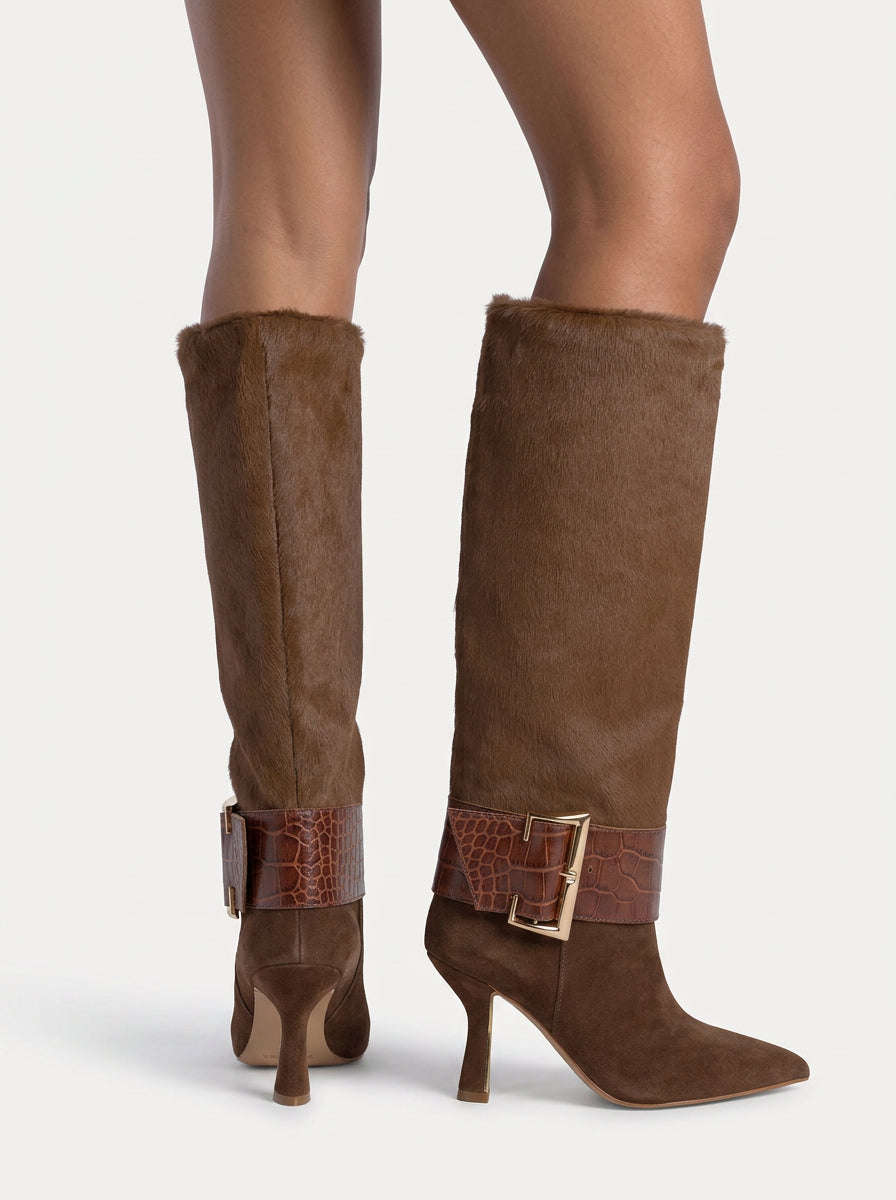 BOTA DE PIEL CON TACÓN
