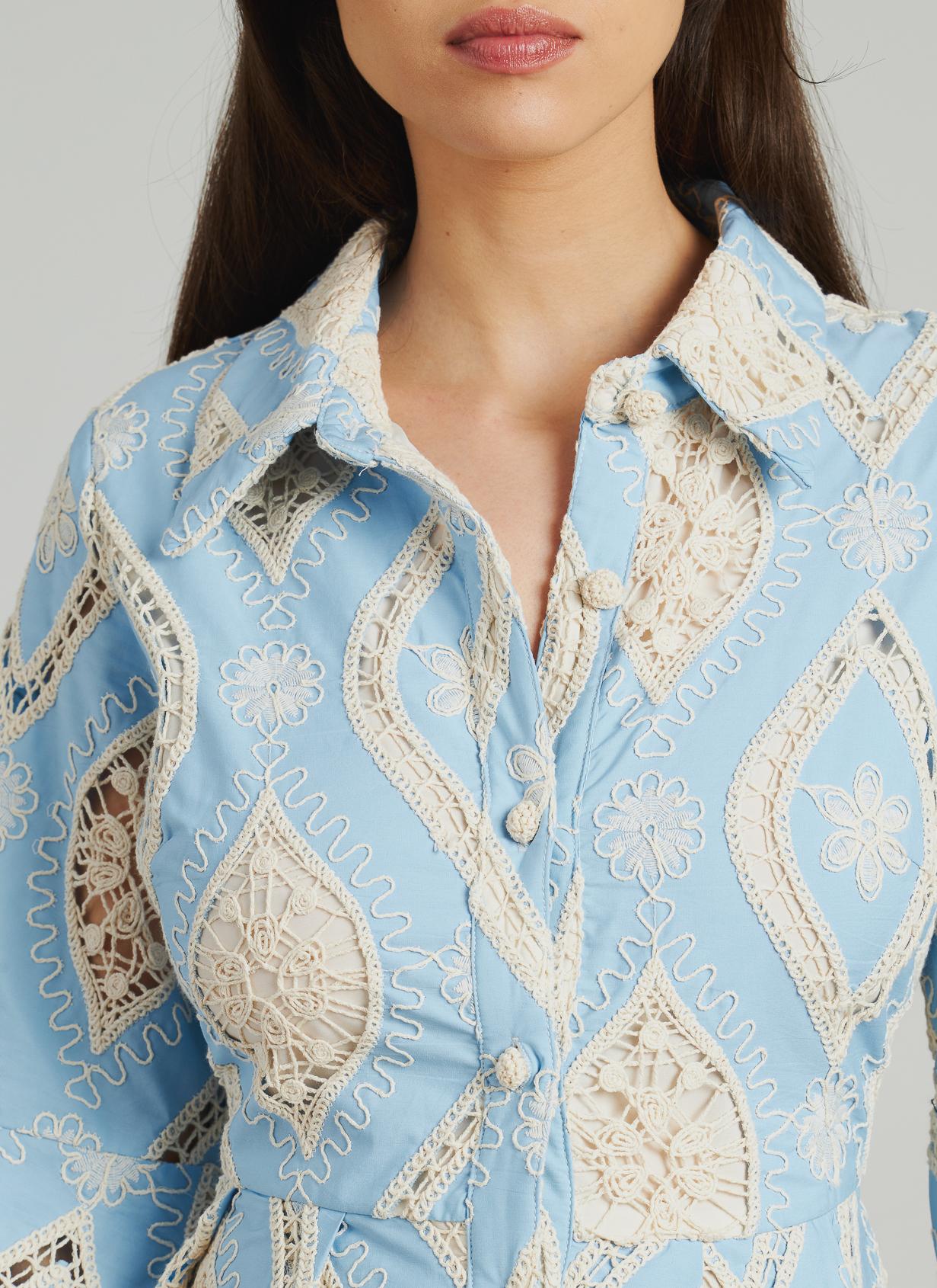 SHORT DRESS WITH EMBROIDERED DETAILS
