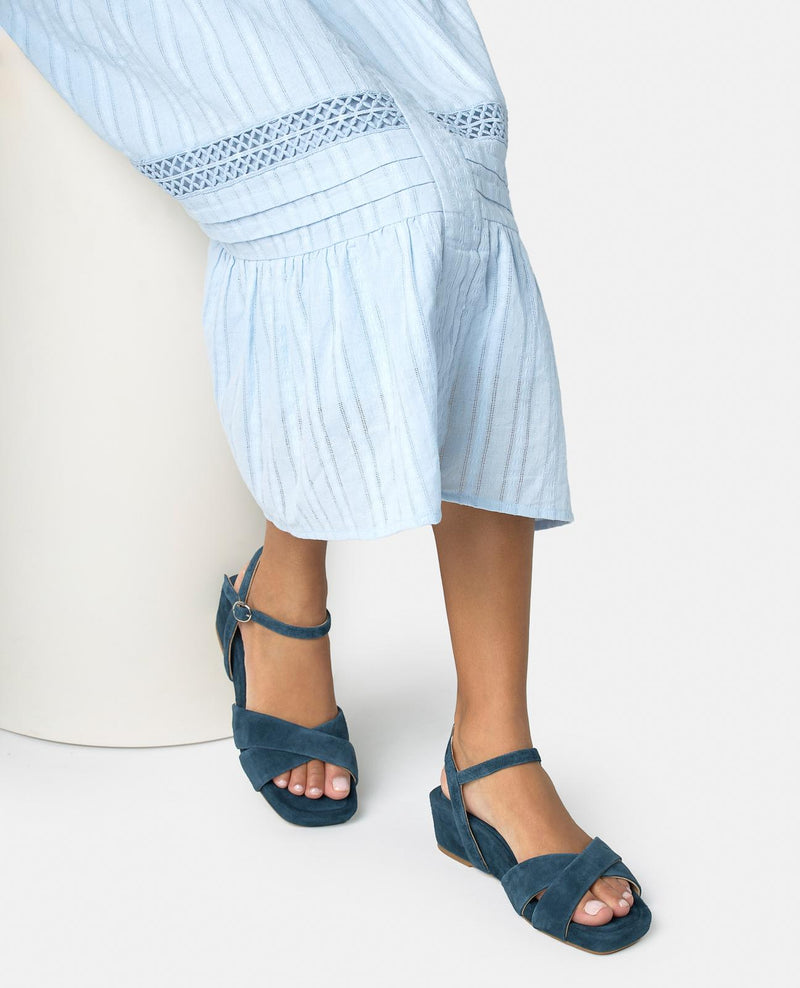 SANDALIA PLATAFORMA TIRA CRUZADA