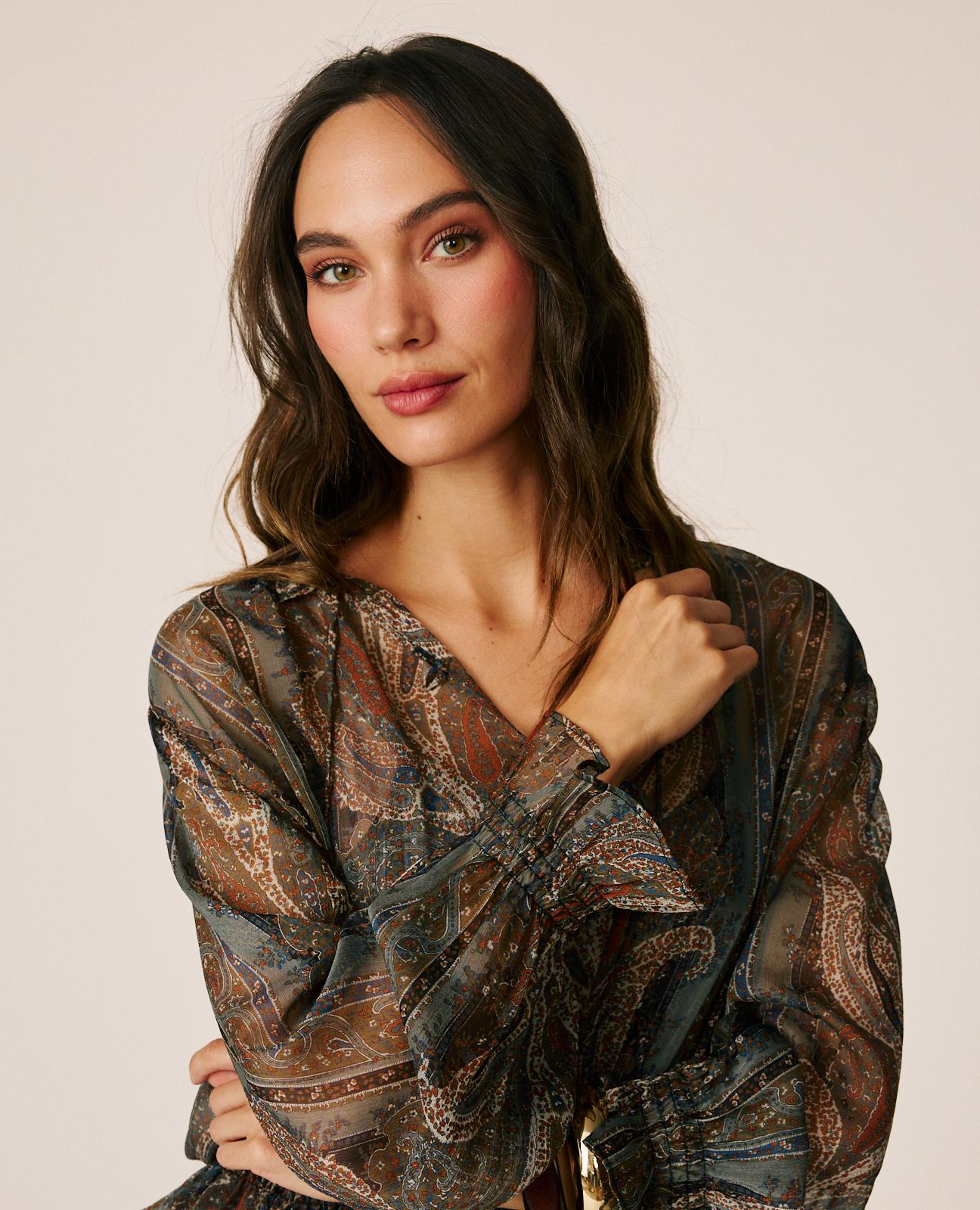 BLUSA GASA CON VOLANTES