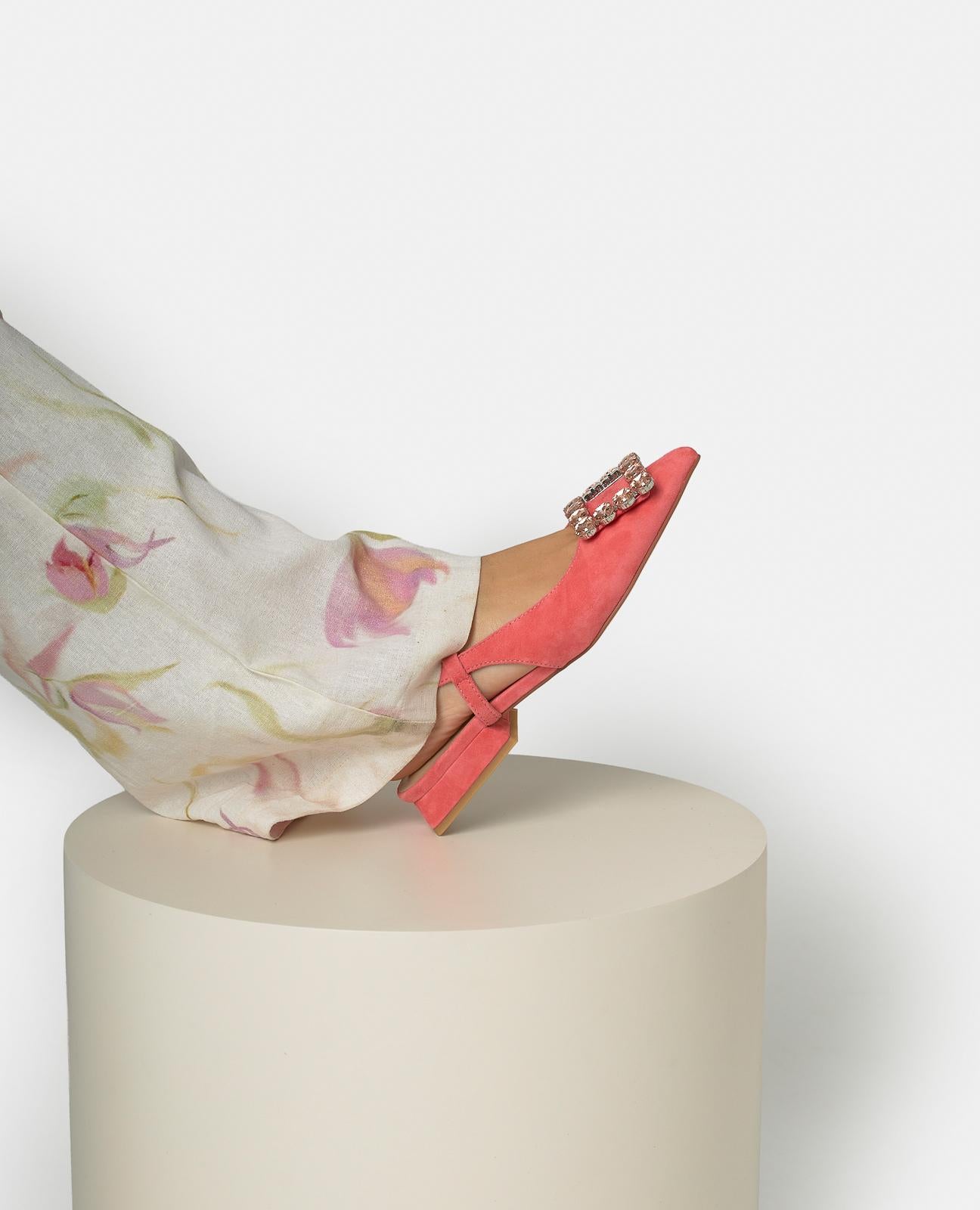 SPITZSCHUH MIT KNÖCHEL