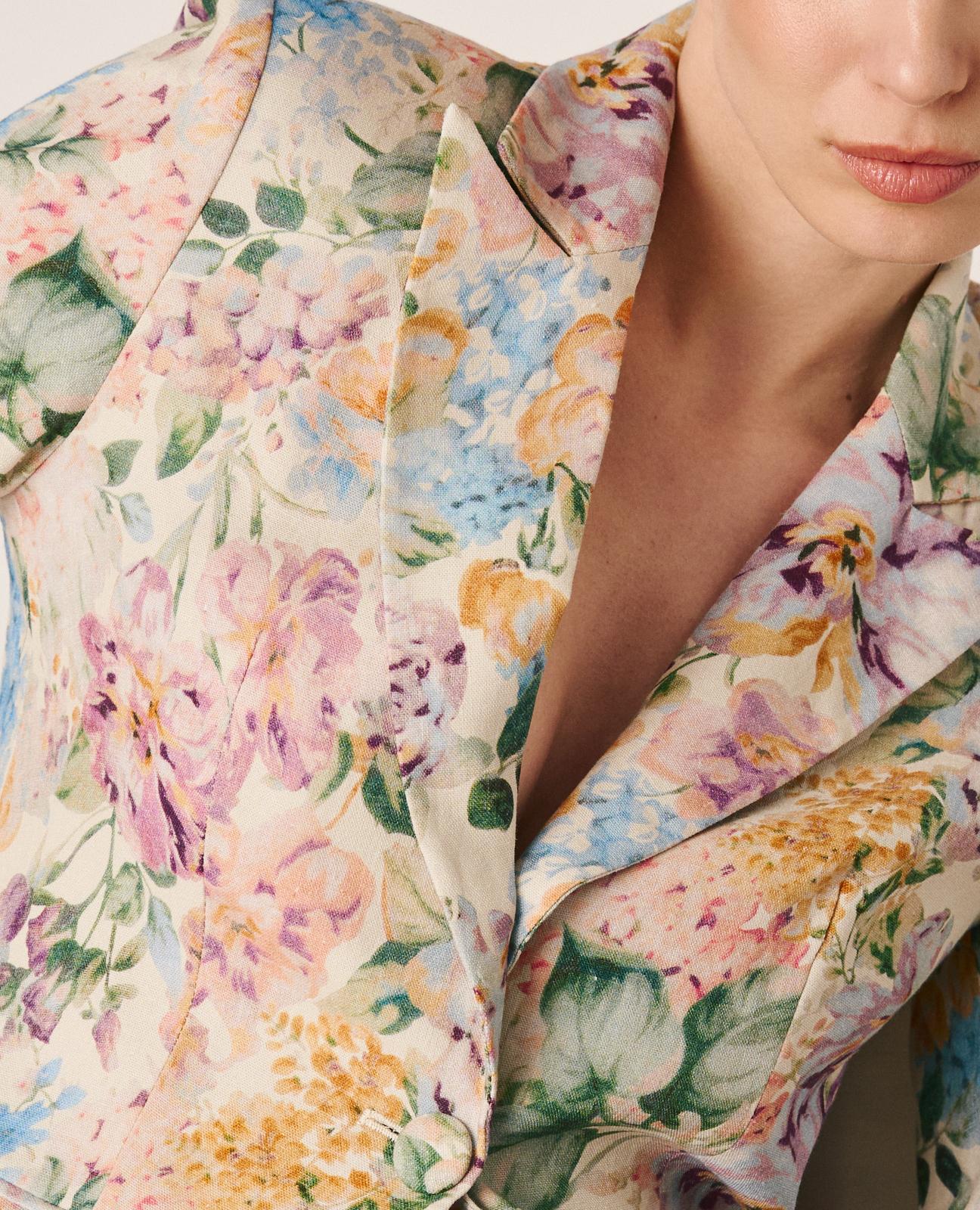 PRINTED BLAZER DETAILS