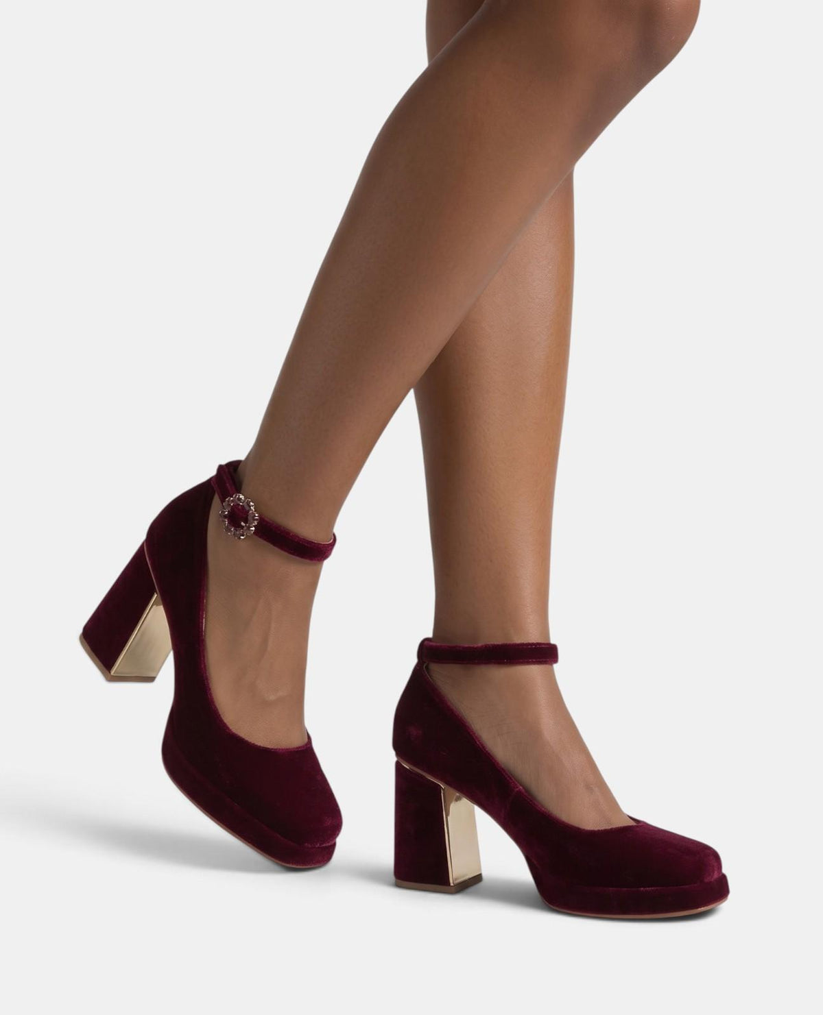 SCARPA CON TACCO E CHIUSURA A BRACCIALE
