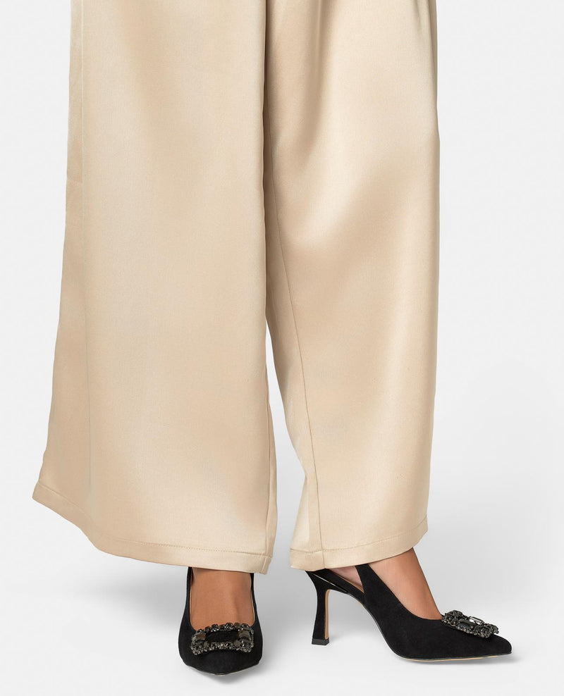 SALON DESTALONADO CON HEBILLA PEDRERIA NEGRO