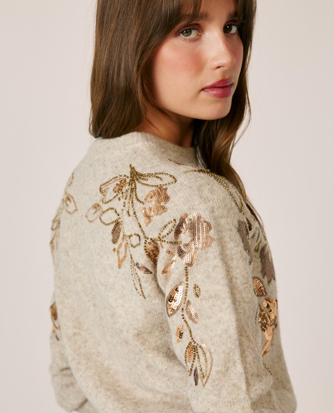 JERSEY PUNTO BORDADO FLORES