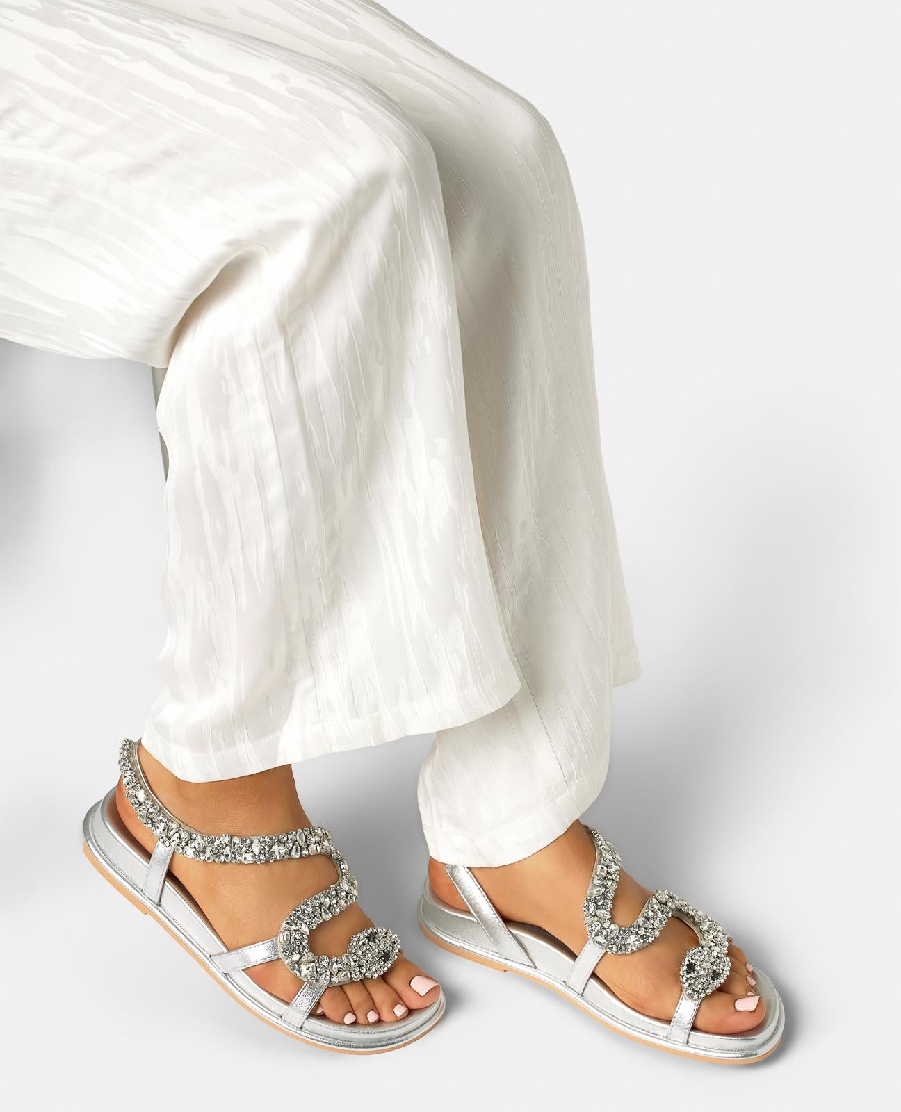 SANDÁLIA RASA DE COBRA