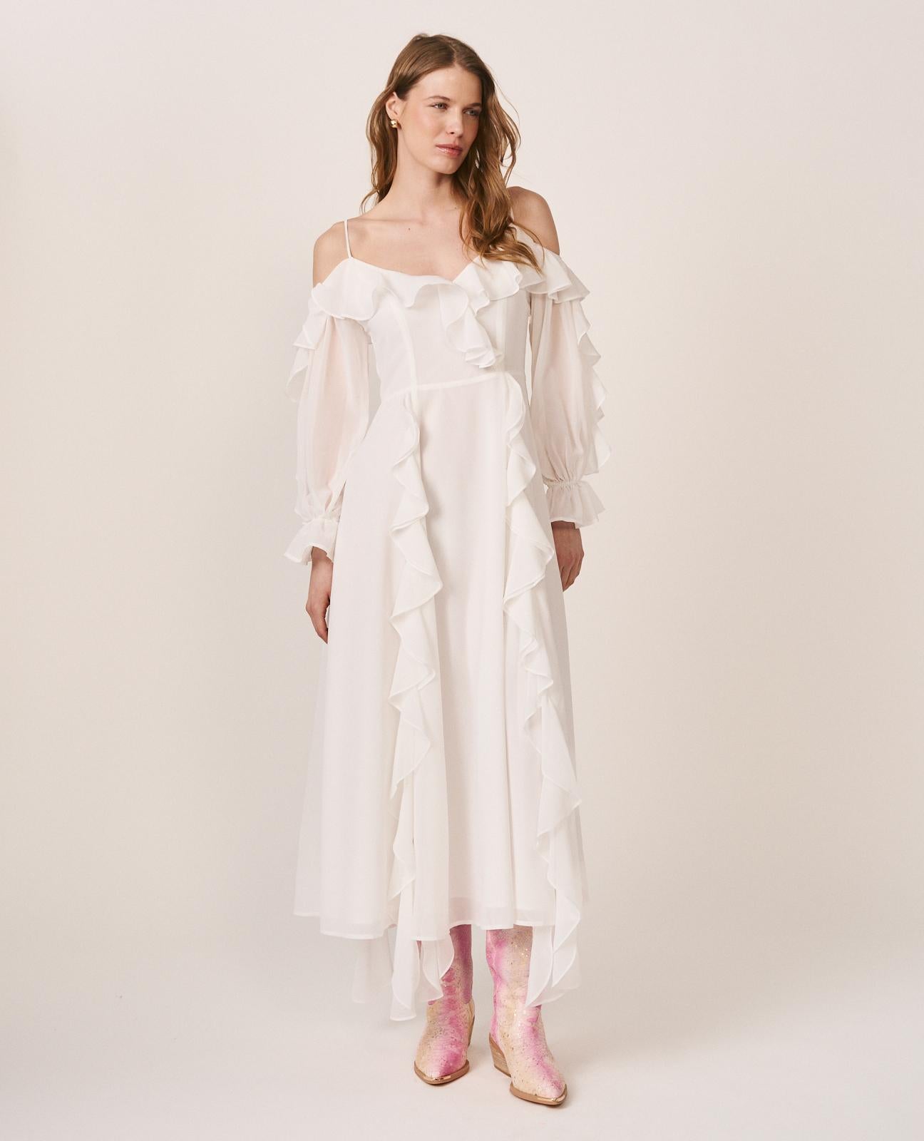 VESTIDO MÉDIO COM MANGAS LONGAS