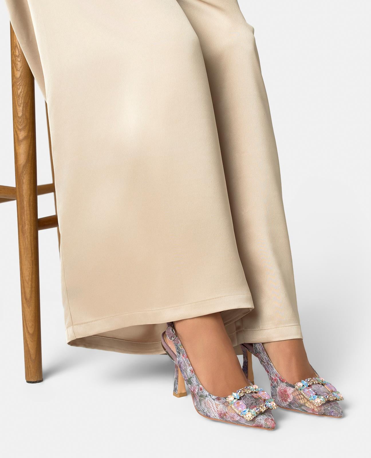 FLAT HEELED SHOE WITH MULTICOLORED STONE BUCKLE