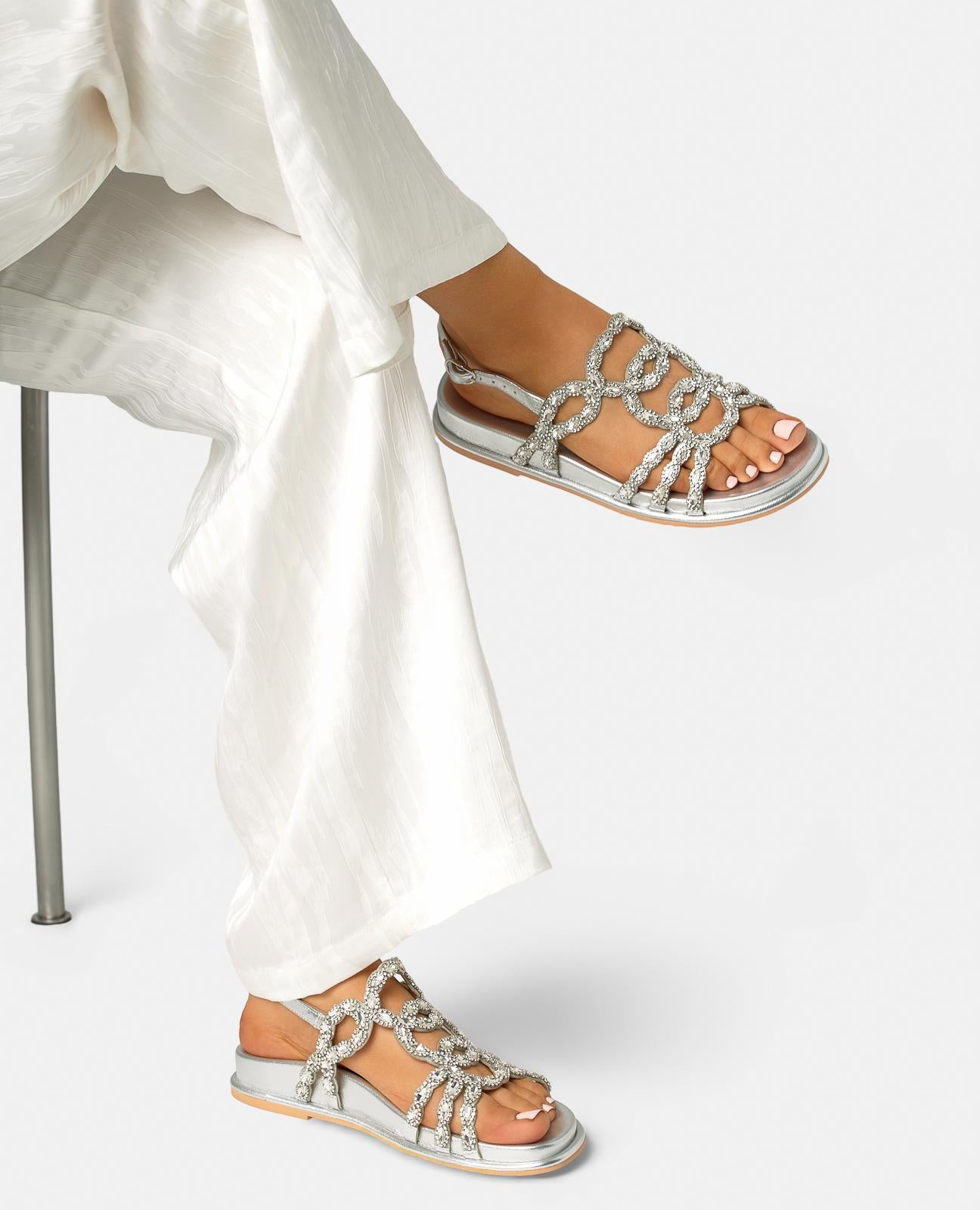 SANDALIA PLANA TRANSFER