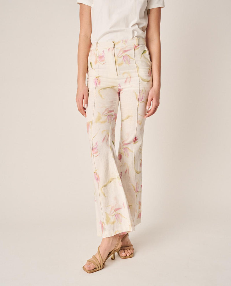 PANTALÓN ESTAMPADO DETALLE