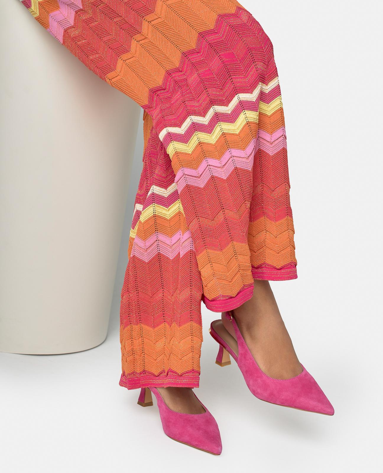 SALON DESTALONADO TIRA PEDRERIA