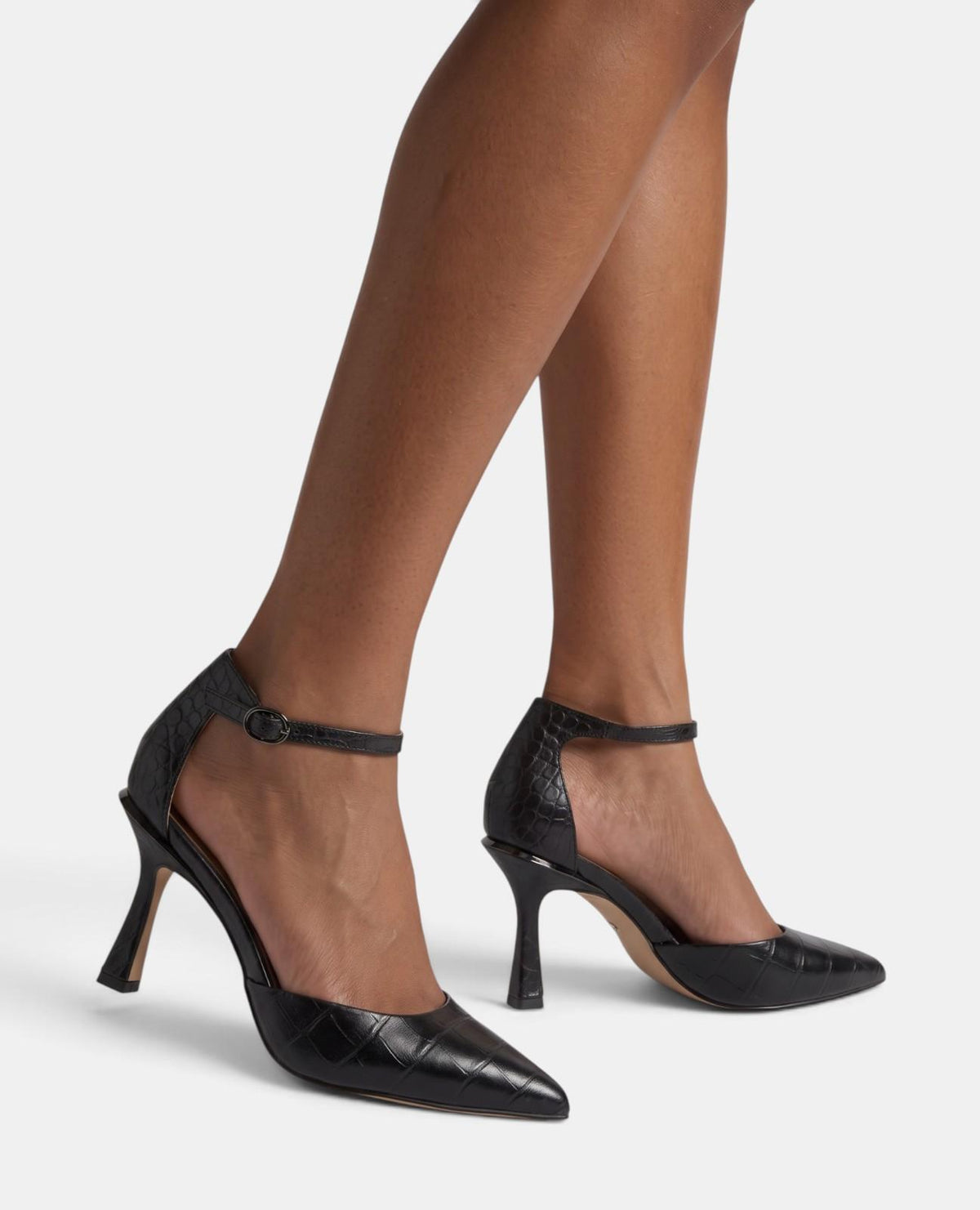 ZAPATO TACÓN PIEL CON PULSERA