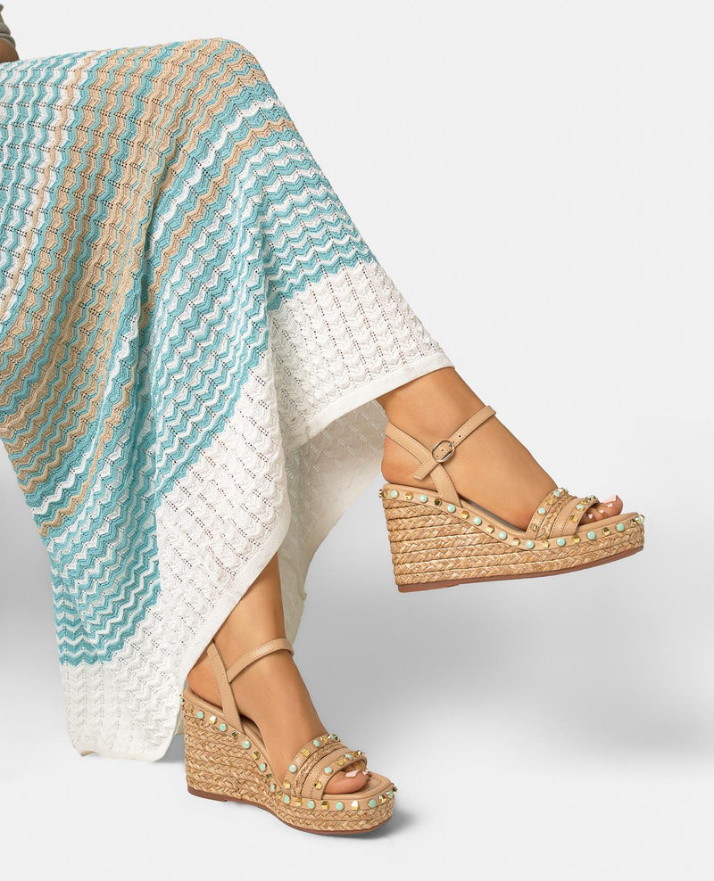 SANDALIA ESPARTO ALTA TACHUELAS