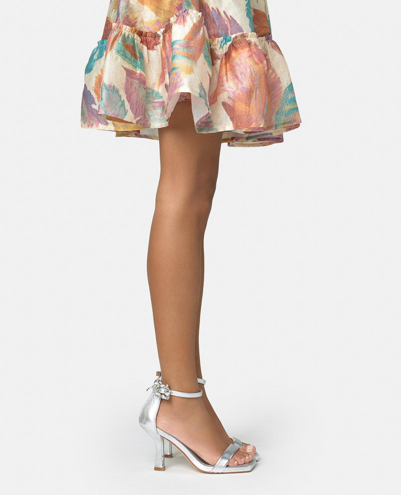 SANDALIA TACON TIRA METALIZADA