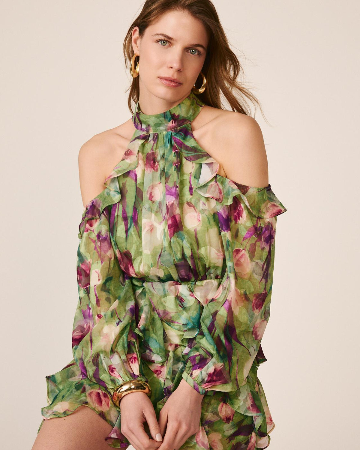 ABITO CON SCOLLO ALL'HALTER