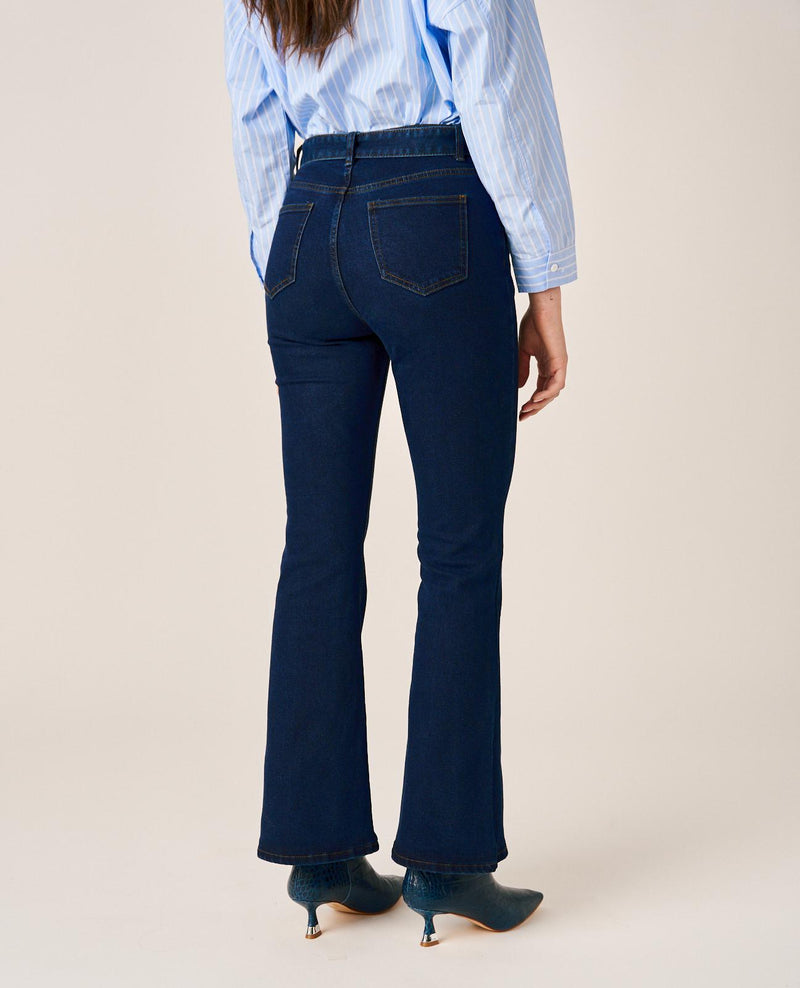 PANTALÓN VAQUERO ACAMPANADO