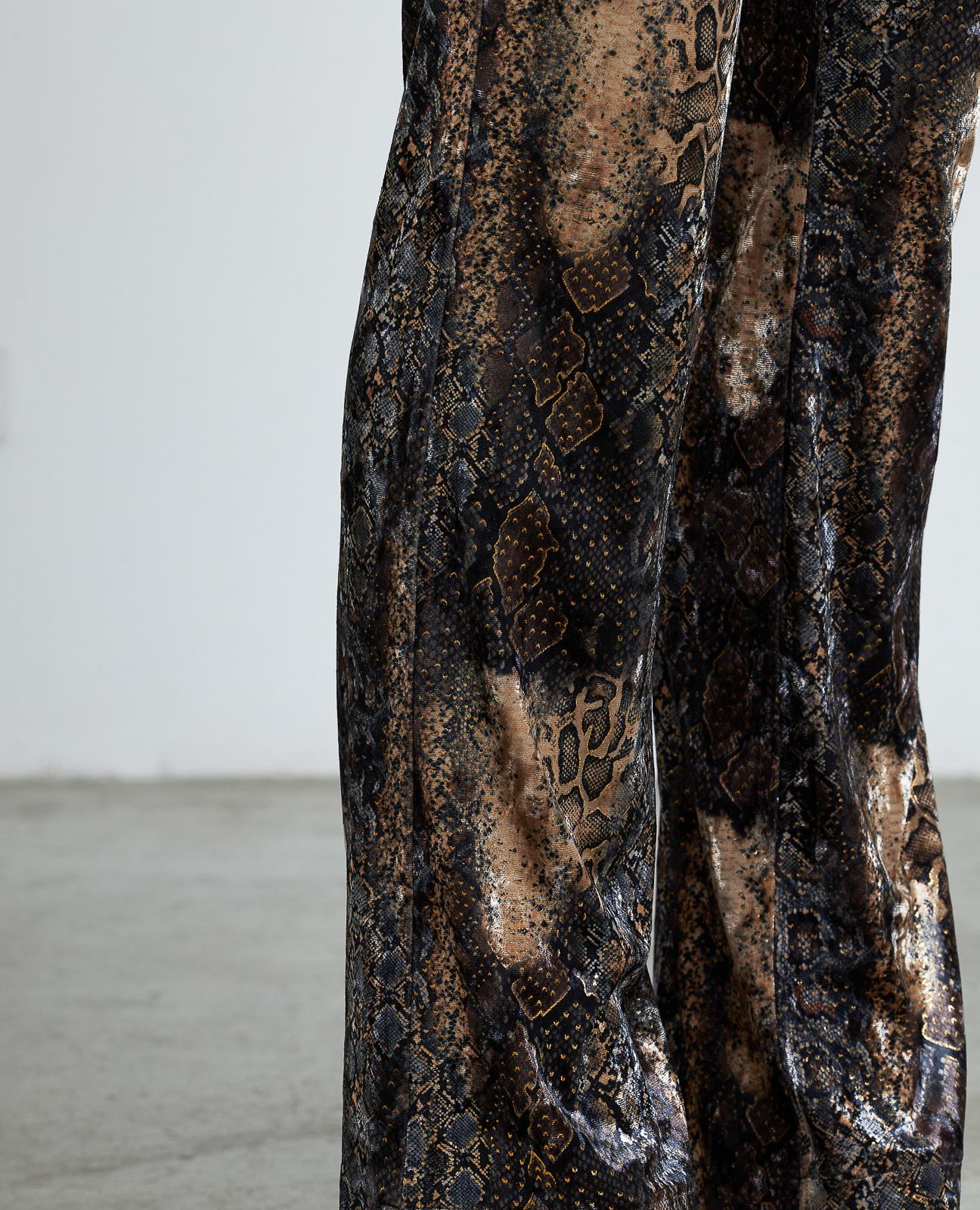 PANTALÓN ESTAMPADO SERPIENTE