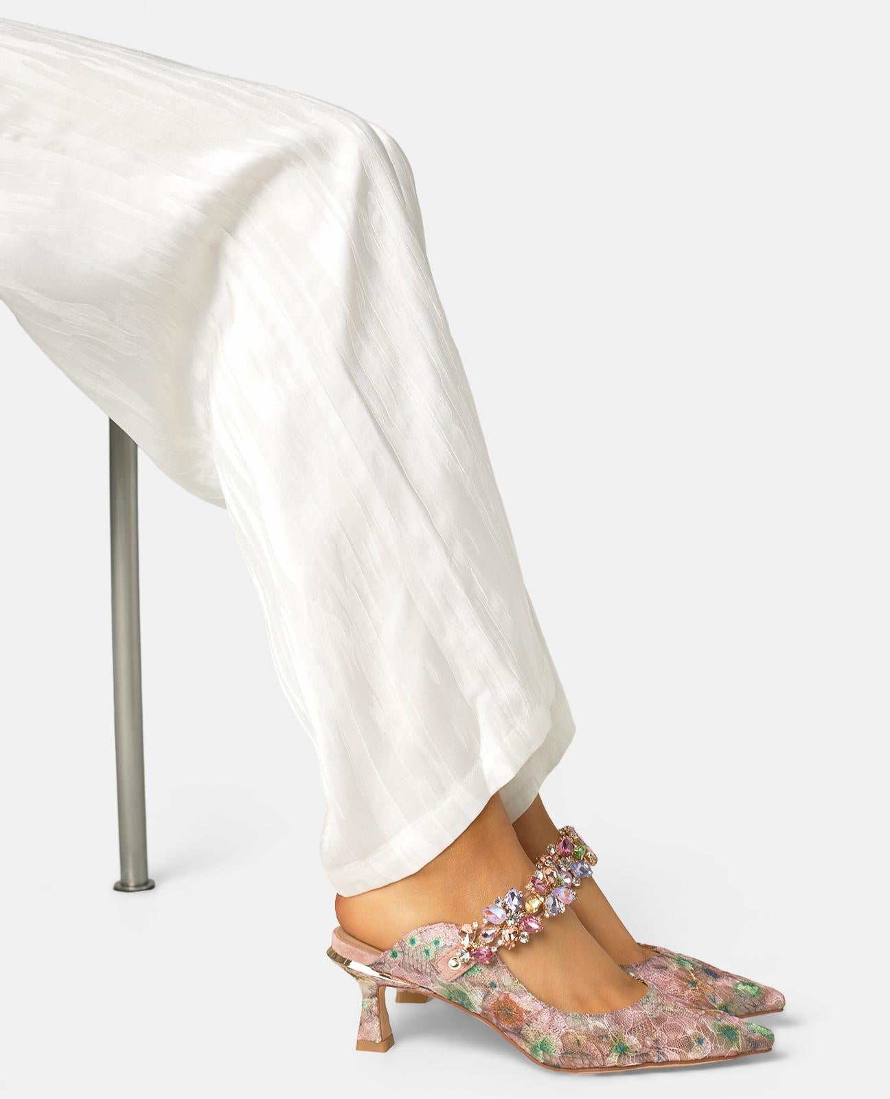 HEELED SALON WITH PEDRIA STRAP