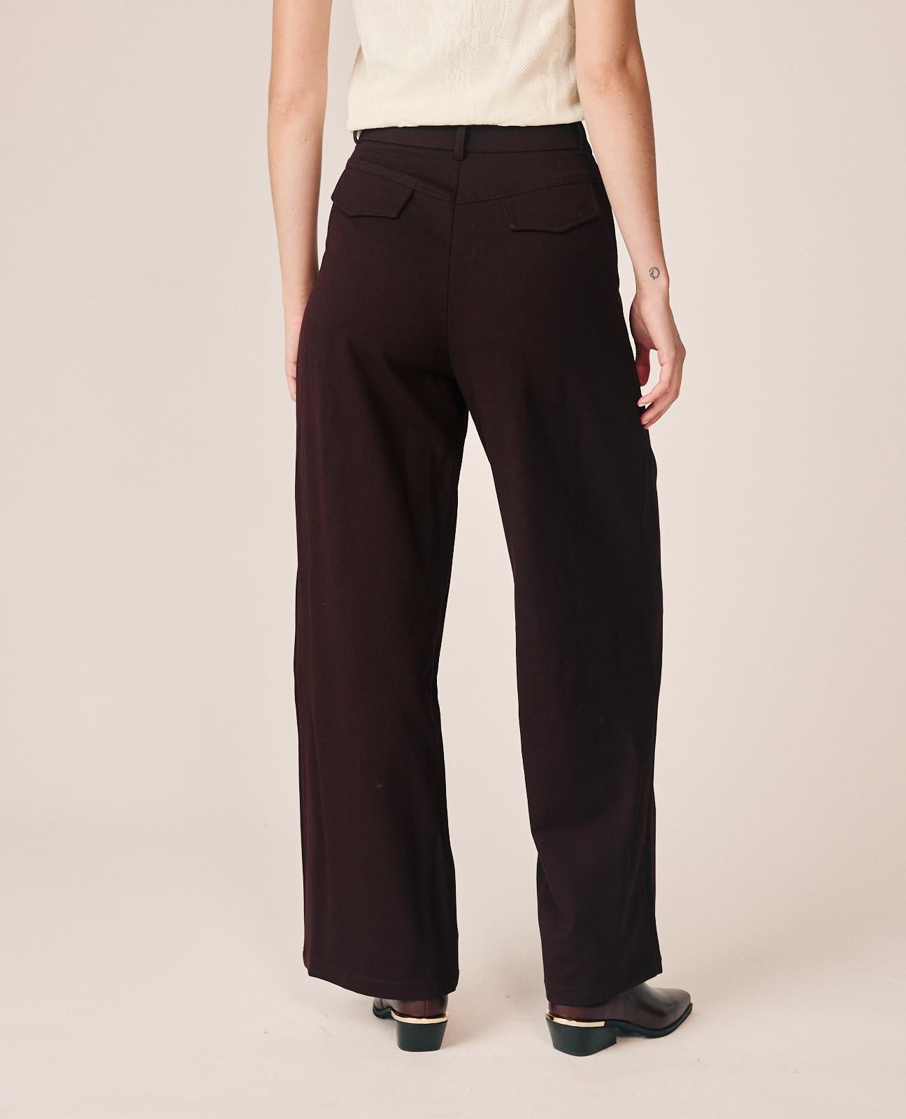 PANTALÓN ANCHO CON PINZAS