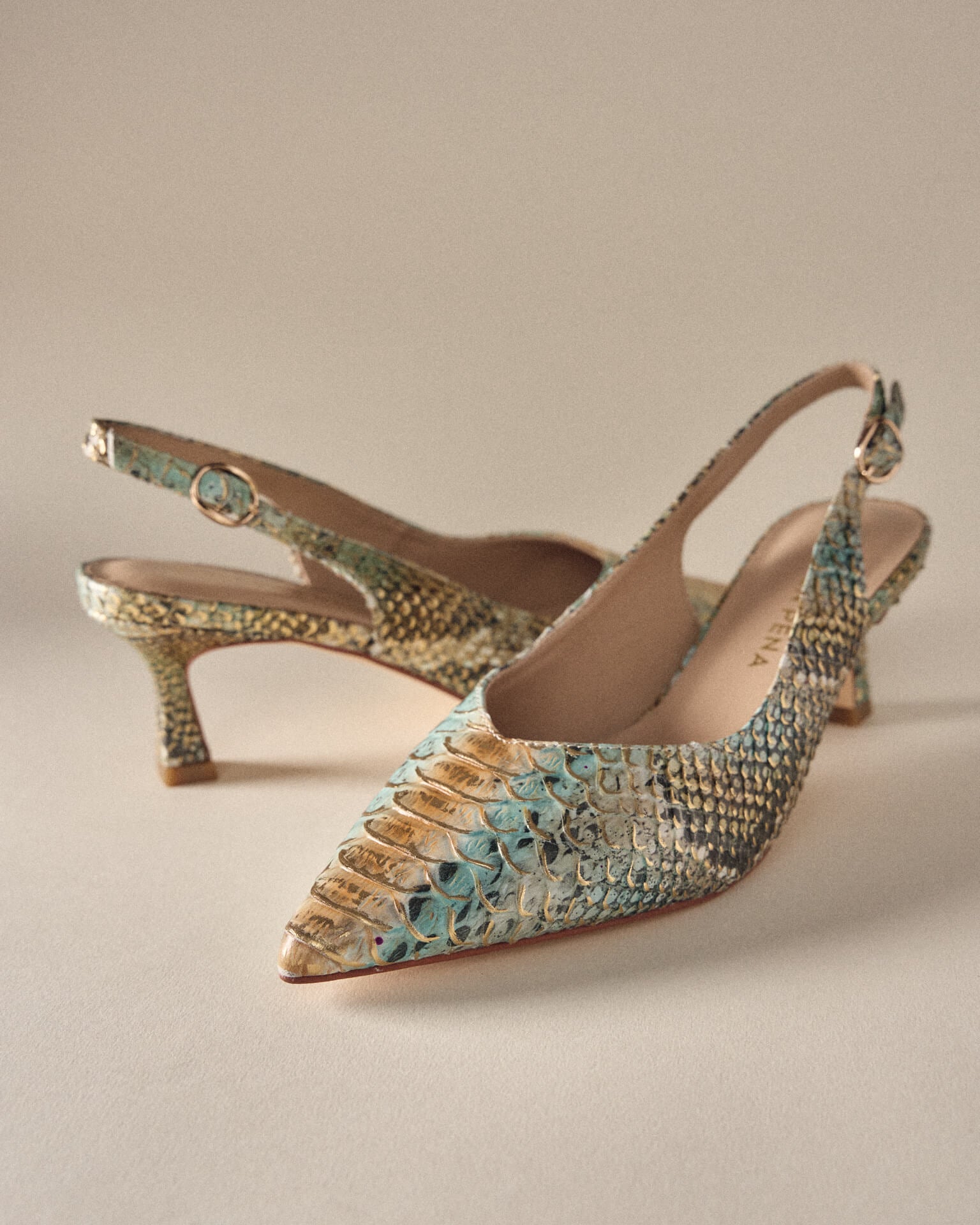 SCARPE CON TACCO GATTINO