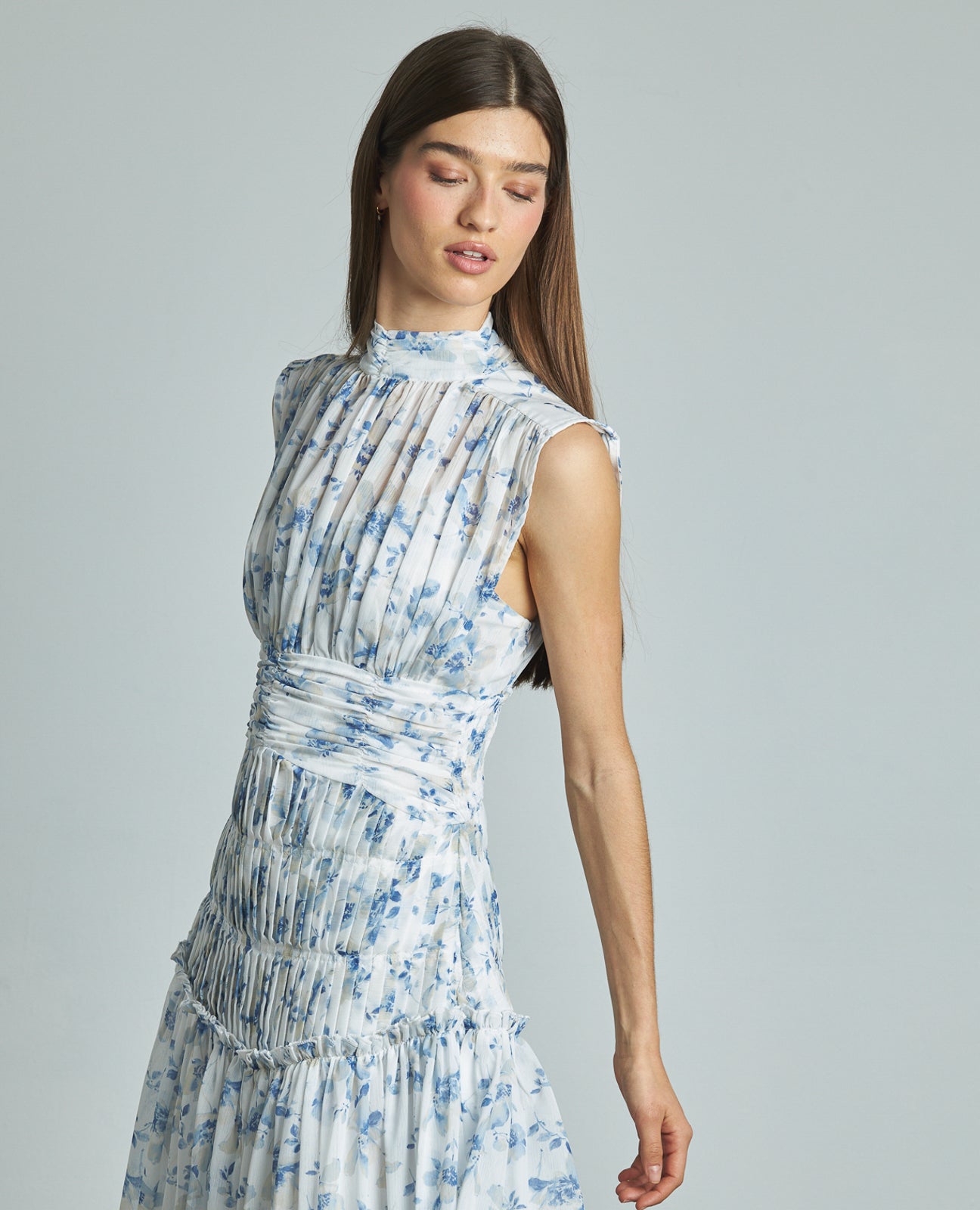 VESTIDO COMPRIDO PLISSADO COM HALTERES