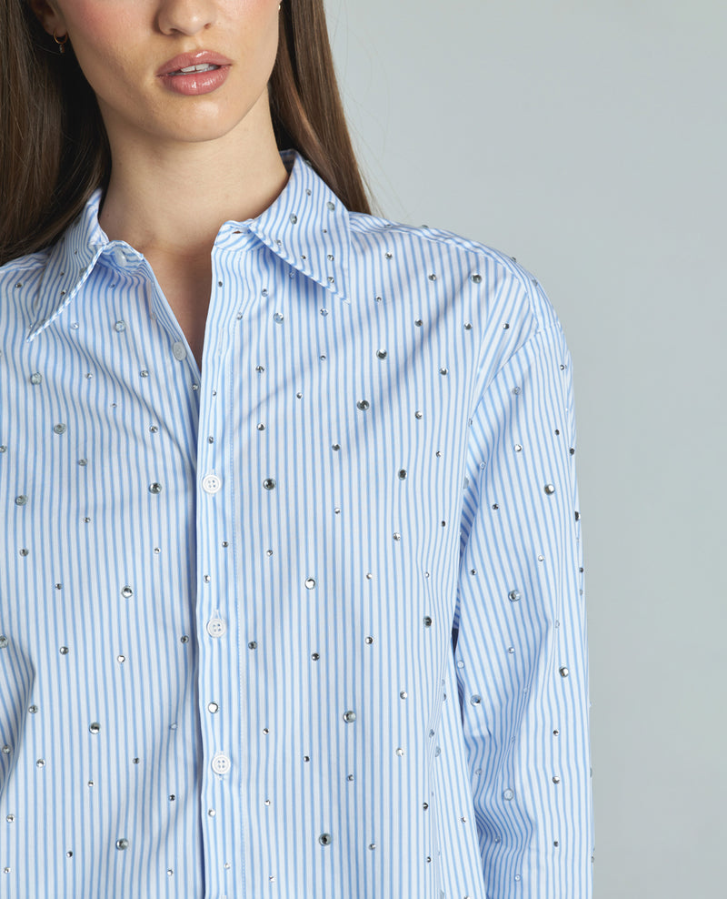 CAMISA DE RAYAS CON PEDRERÍA