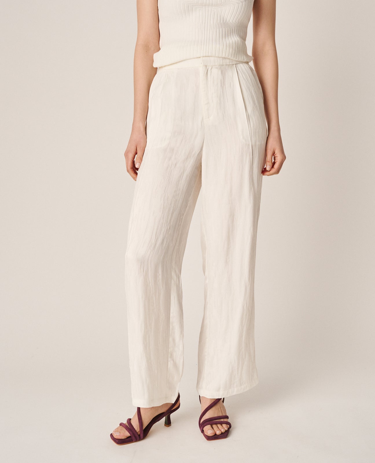 PANTALÓN TIRO ALTO TEXTURA