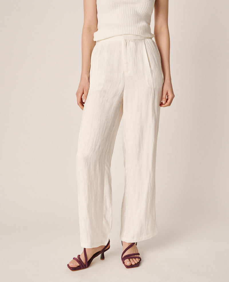 PANTALÓN TIRO ALTO TEXTURA