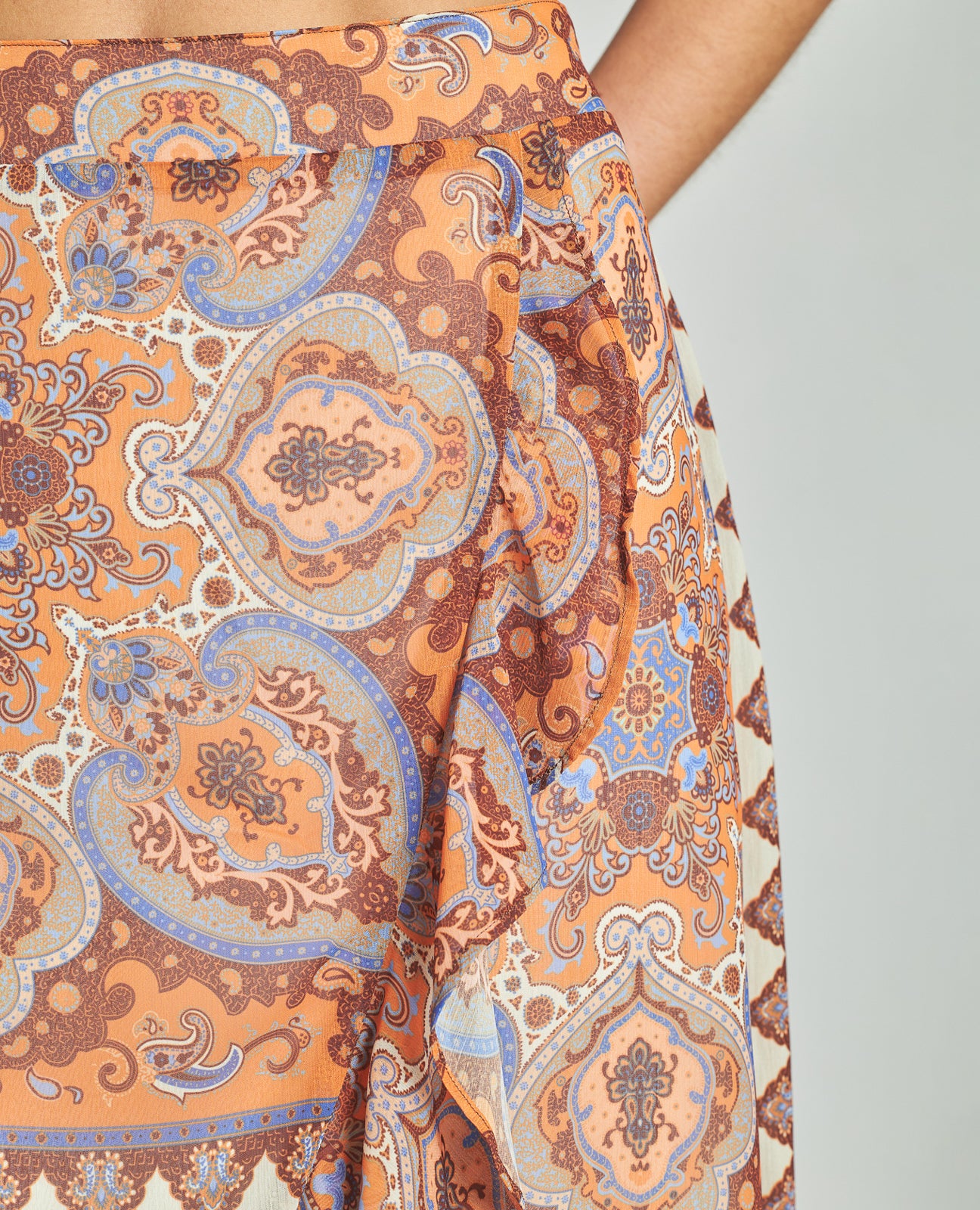 FALDA ESTAMPADA VOLANTES