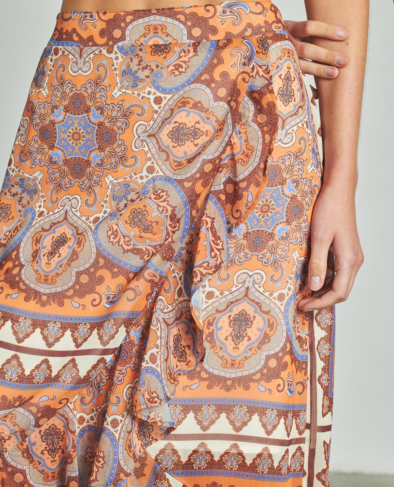 FALDA ESTAMPADA VOLANTES