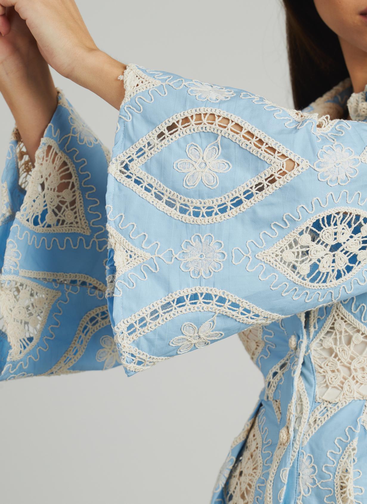 SHORT DRESS WITH EMBROIDERED DETAILS