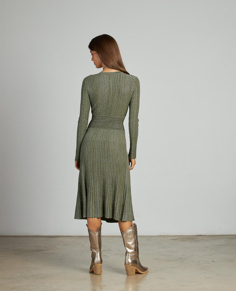 VESTIDO TACHAS AJUSTADO