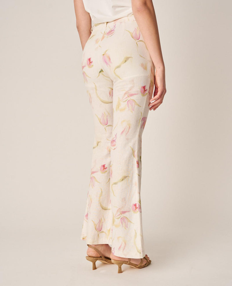 PANTALÓN ESTAMPADO DETALLE