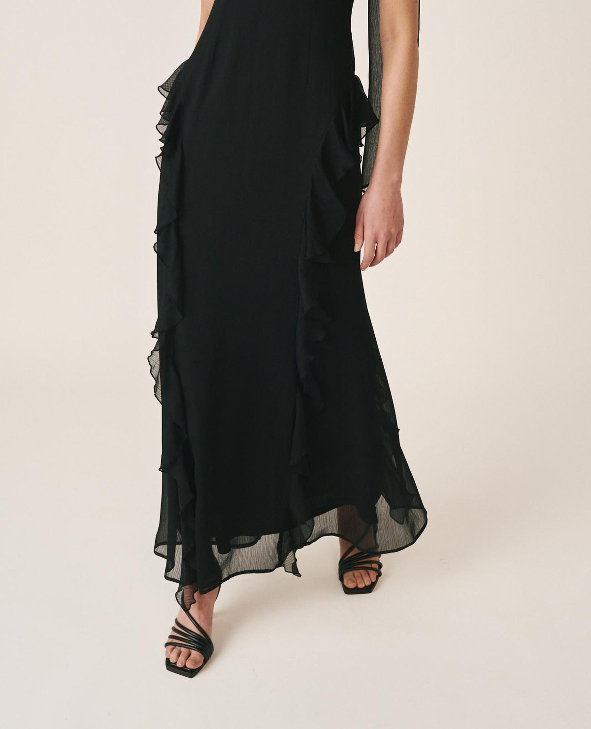 RUFFLE DRESS