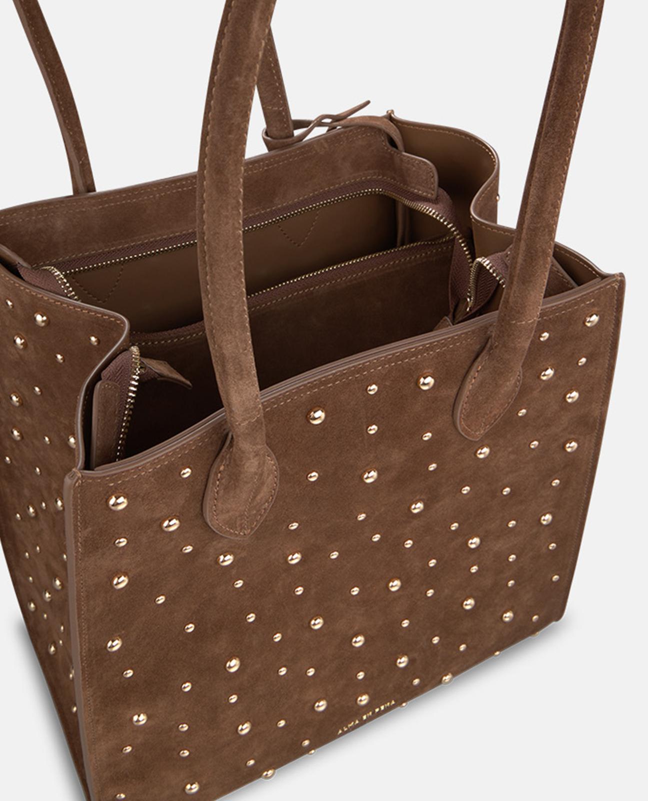 BOLSO TOTE PIEL CON TACHAS METÁLICAS