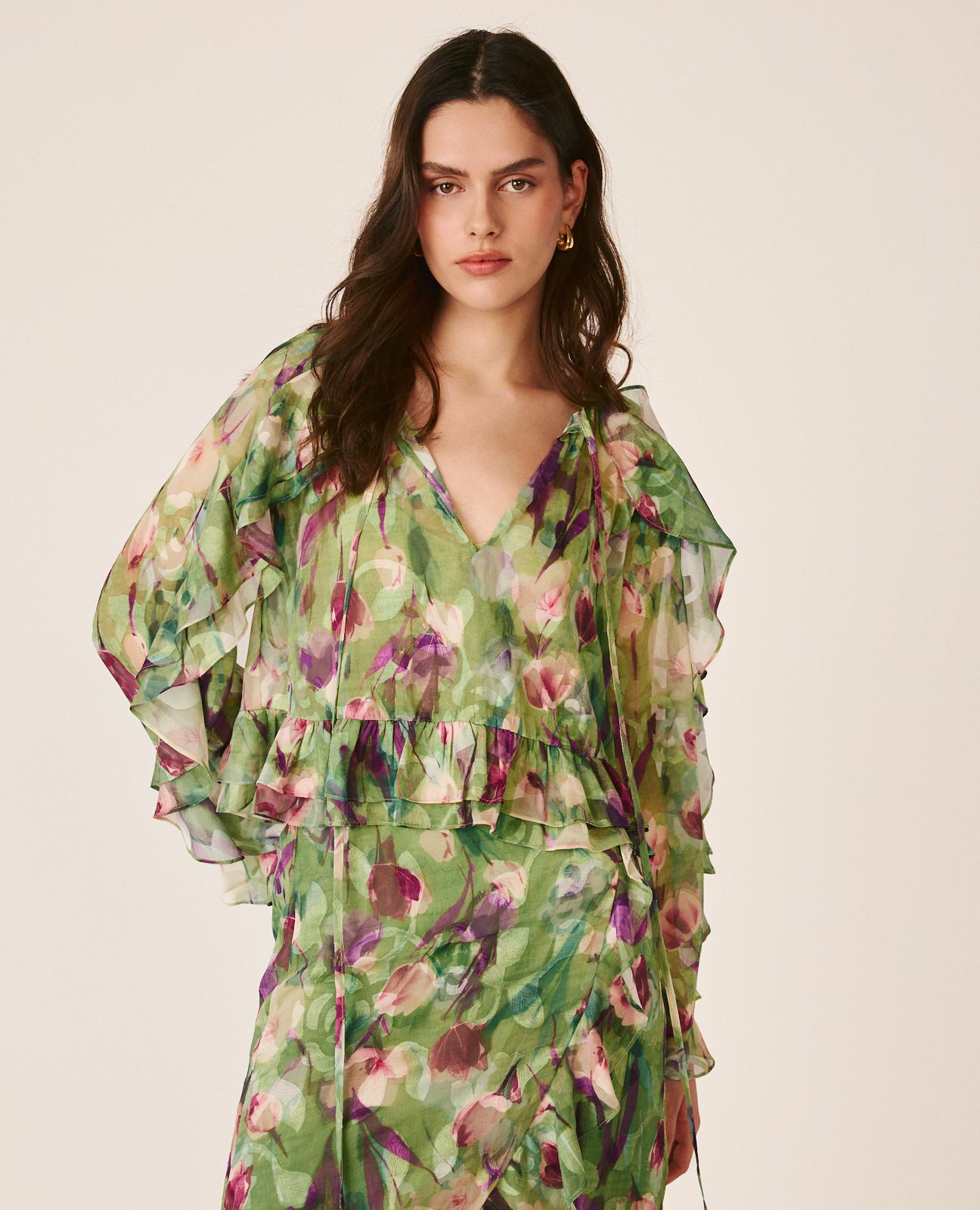 RUFFLE SLEEVE BLOUSE