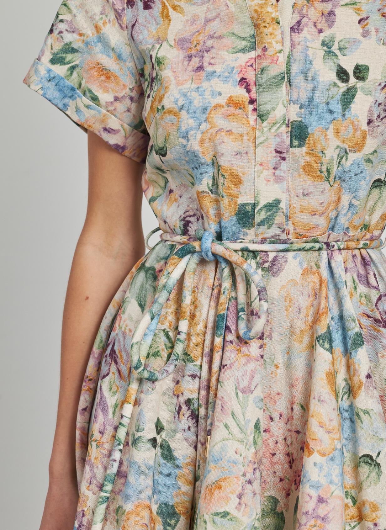 VESTIDO ESTAMPADO VOLANTES
