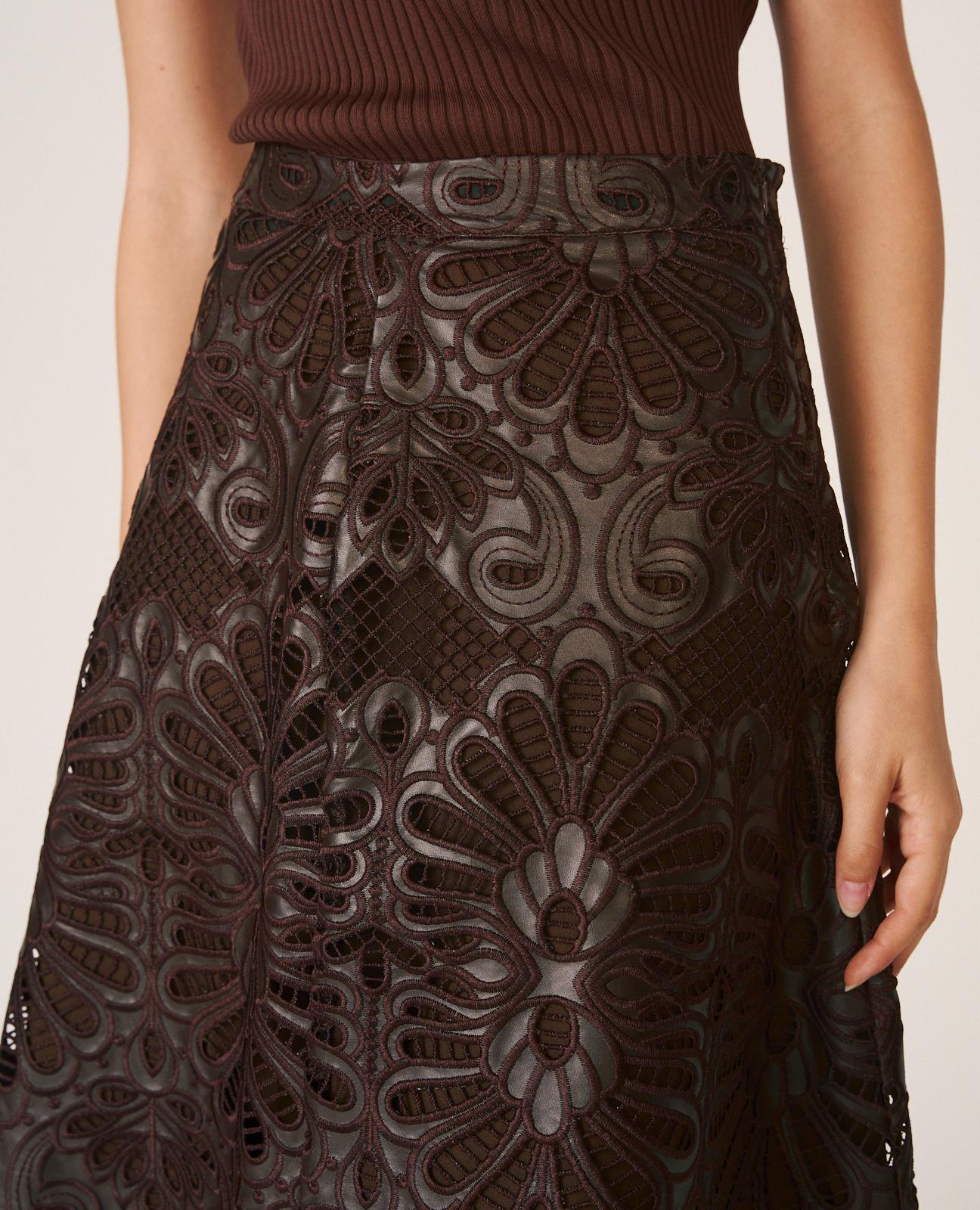 FALDA MIDI POLIPIEL CALADA