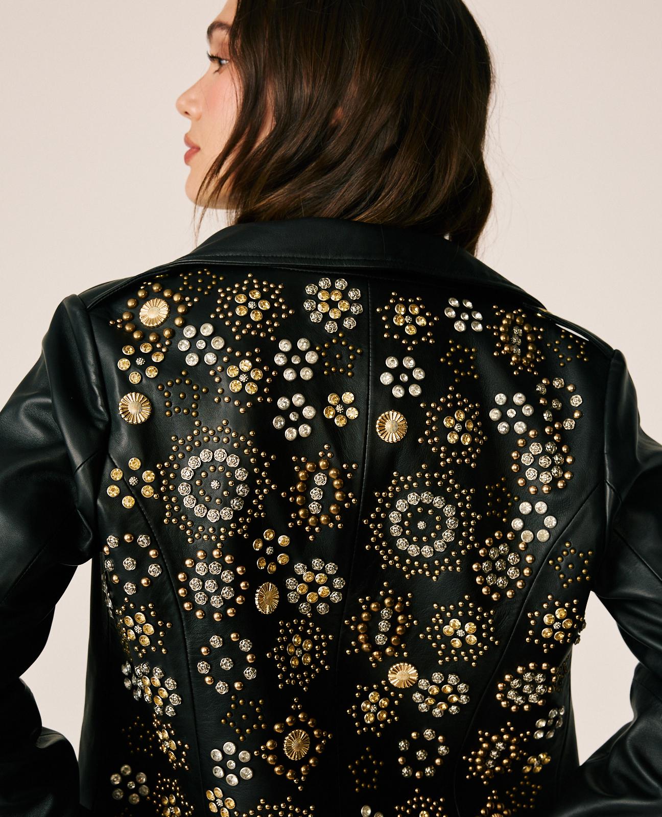 CHAQUETA NAPA CON TACHAS