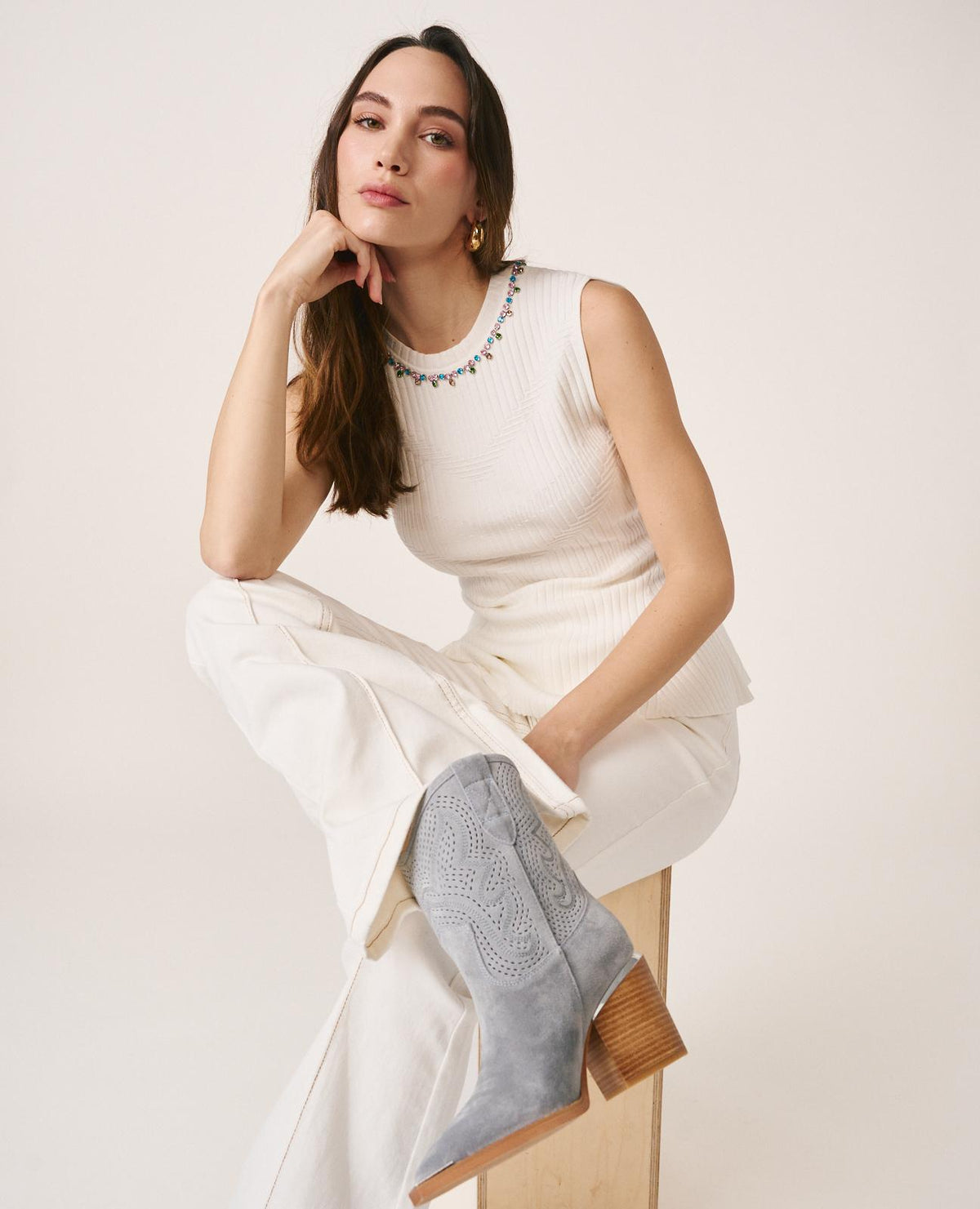 TOP COM CORTE PEPLUM