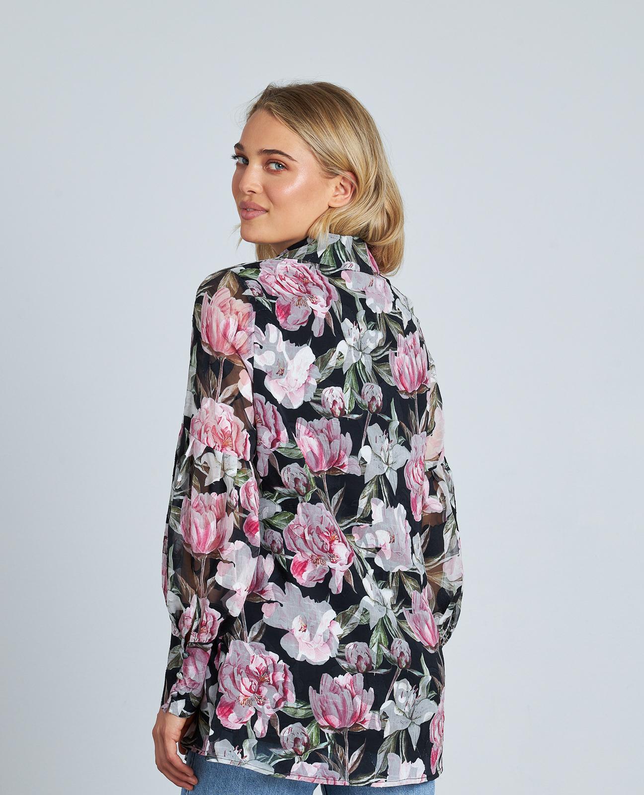 BLUSA DETALLES DORADOS