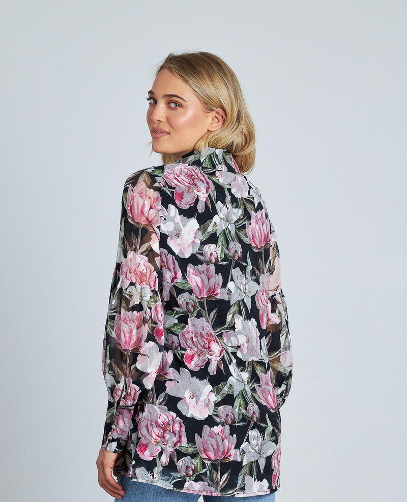 BLUSA DETALLES DORADOS