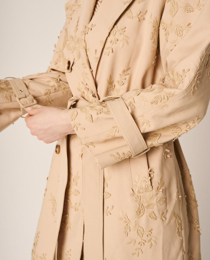 TRENCH BORDADO FLORAL